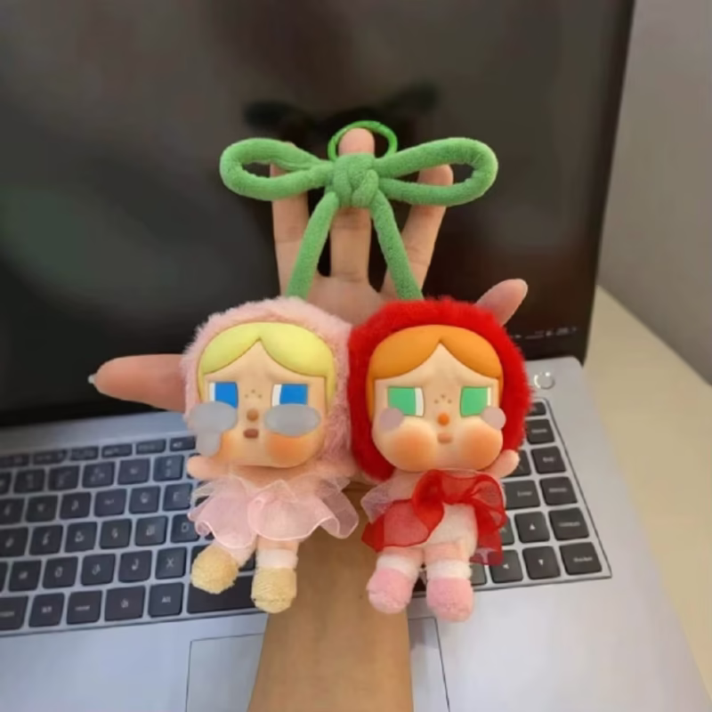 Crybaby Crying for Love Mode Replicas, the New Collectible Vinyl Doll Action Figures (Sweet Together) Holding Cards - Image 4