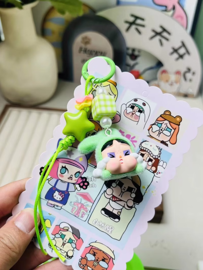 Gift of three-dimensional dolls to students' schoolbags from Cartoon Creative's New Crybaby × Flying Little Police Keychain - Image 3