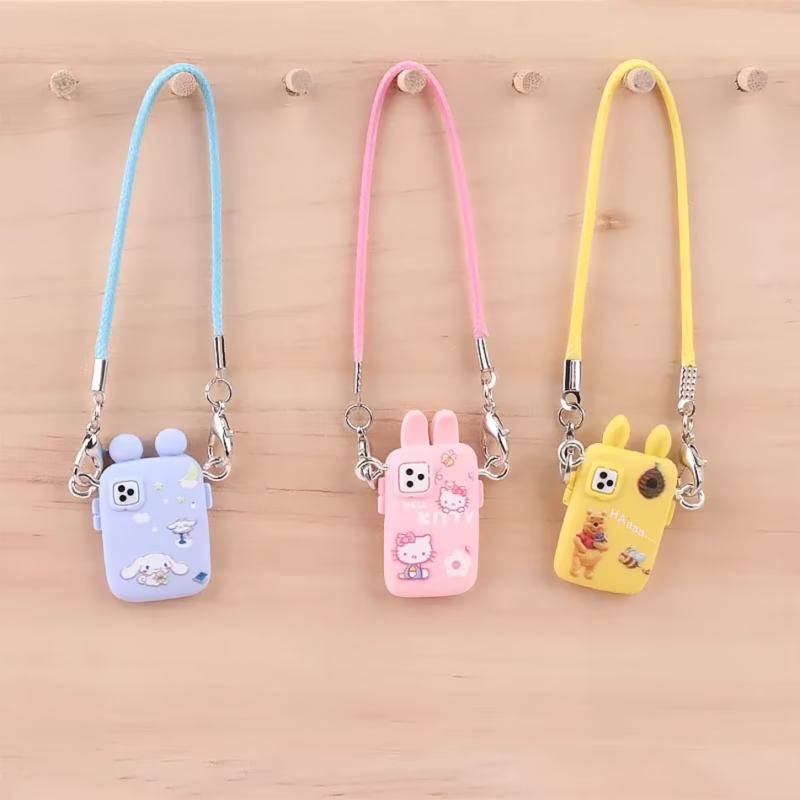 Standard-sized Crybaby plush dolls can be neatly stored in the case, and the soft lining inside will prevent the case from getting worn and scuffed over time - Image 3
